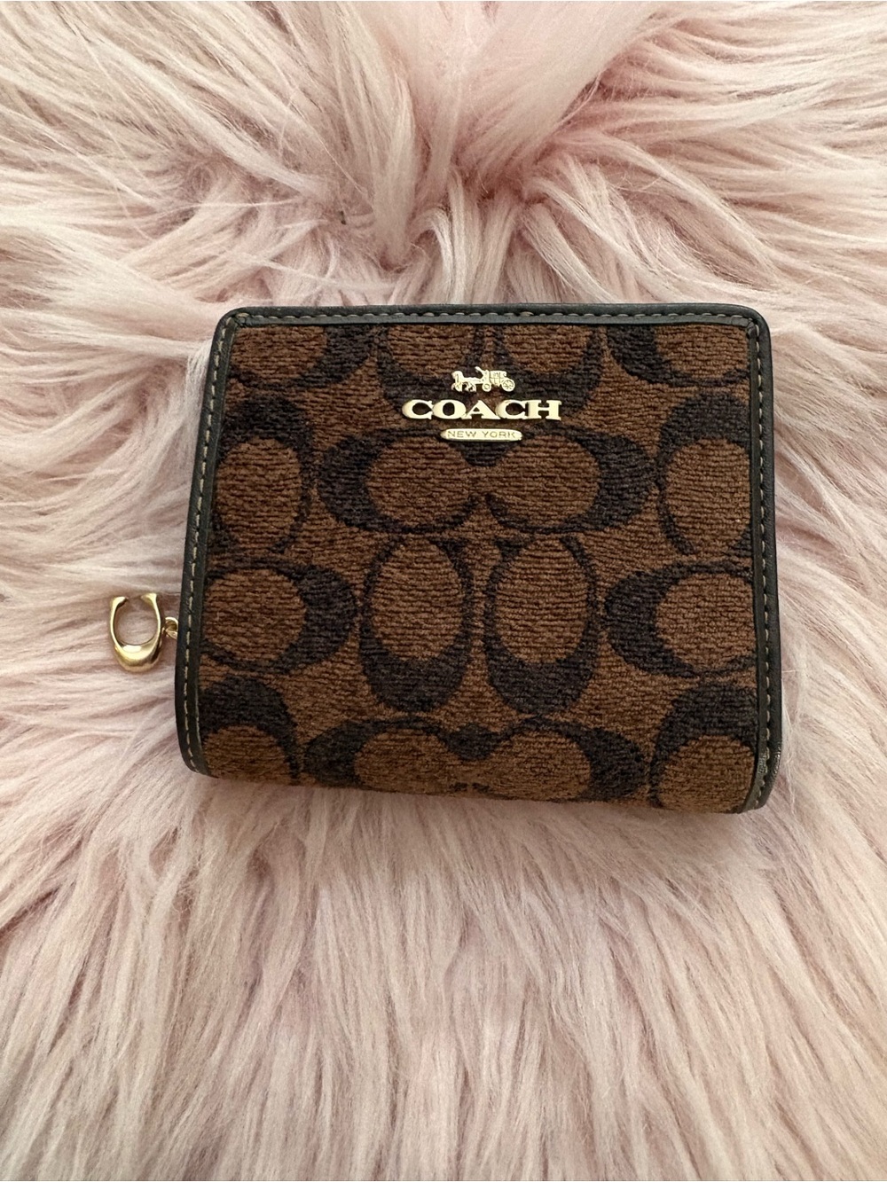 COACH Brown Signature Zip Around Compact Snap Wallet in Chen with Gold Hardware
